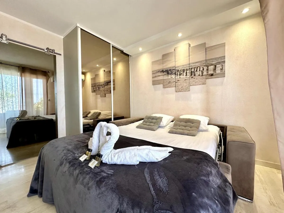 Charmant Studio, Piscine, Vue Mer Proche Monaco Cap-d'Ail